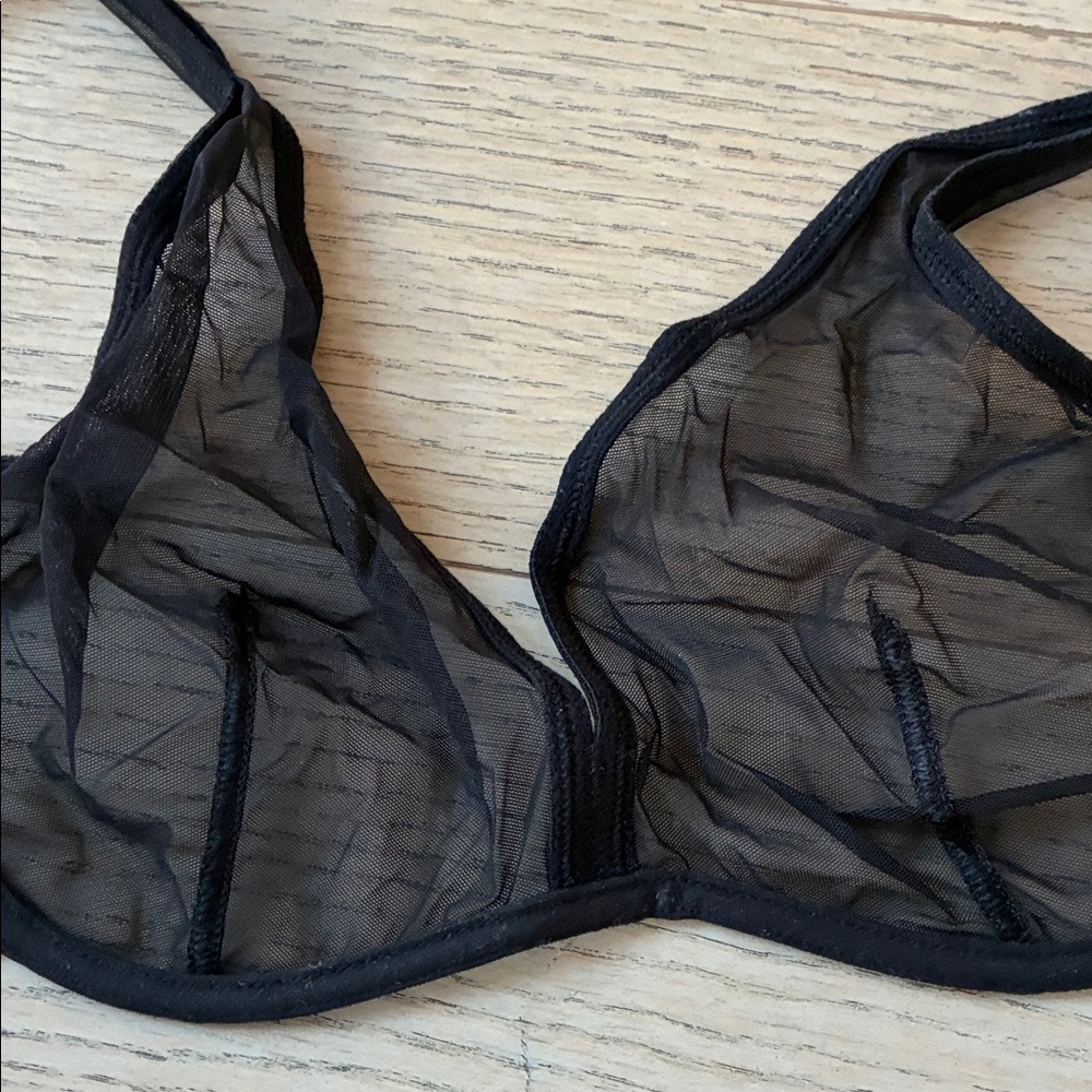 Eres Black and Pink Lace Bras- sz 34C - Picture 11 of 12